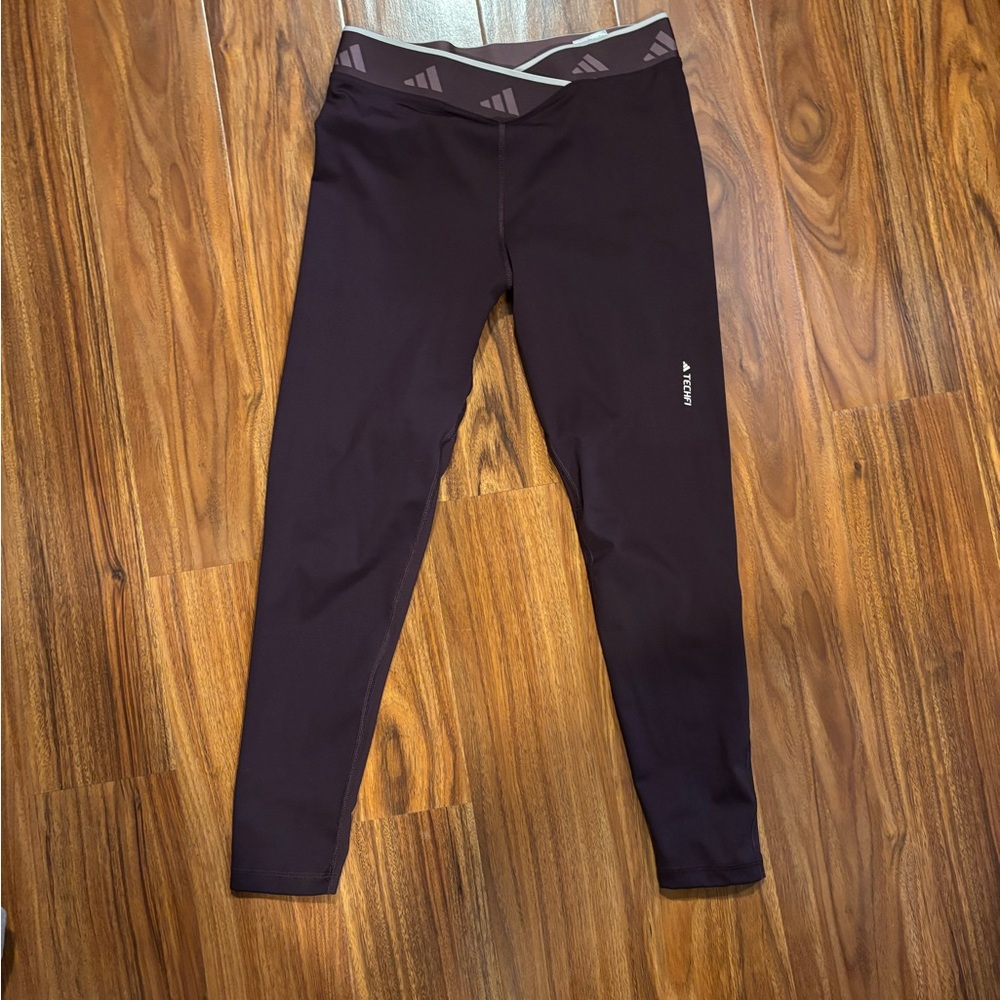 Adidas techfit leggings in maroon